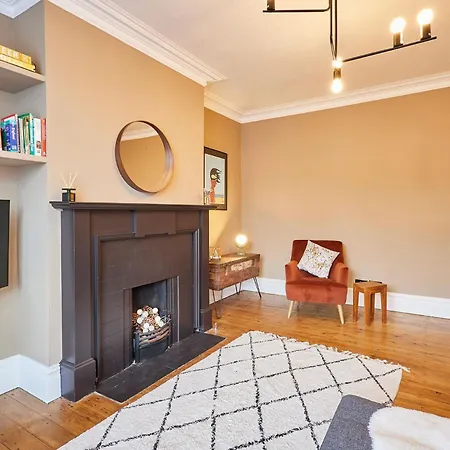 펜션 Stylish Coastal 3-bed Retreat In