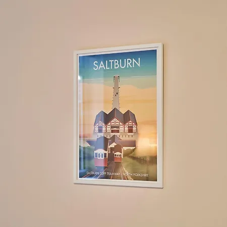 Stylish Coastal 3-bed Retreat In