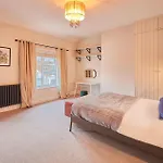 Stylish Coastal 3-bed Retreat In * Saltburn-by-the-Sea